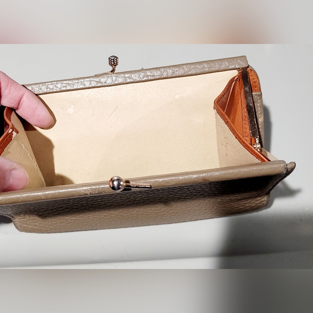 Dooney & Bourke Vintage Wallet - Picture 3 of 4